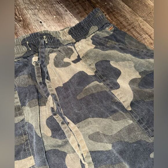 Victoria's Secret PINK Green Camouflage Joggers Pants Women’s XS - Picture 2 of 4